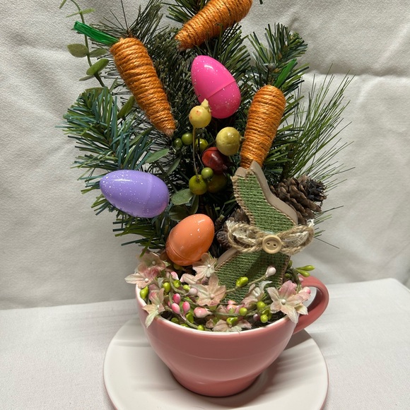 Festive EASTER Vignette Table display Holiday Decor in Pink Cup - Picture 8 of 8